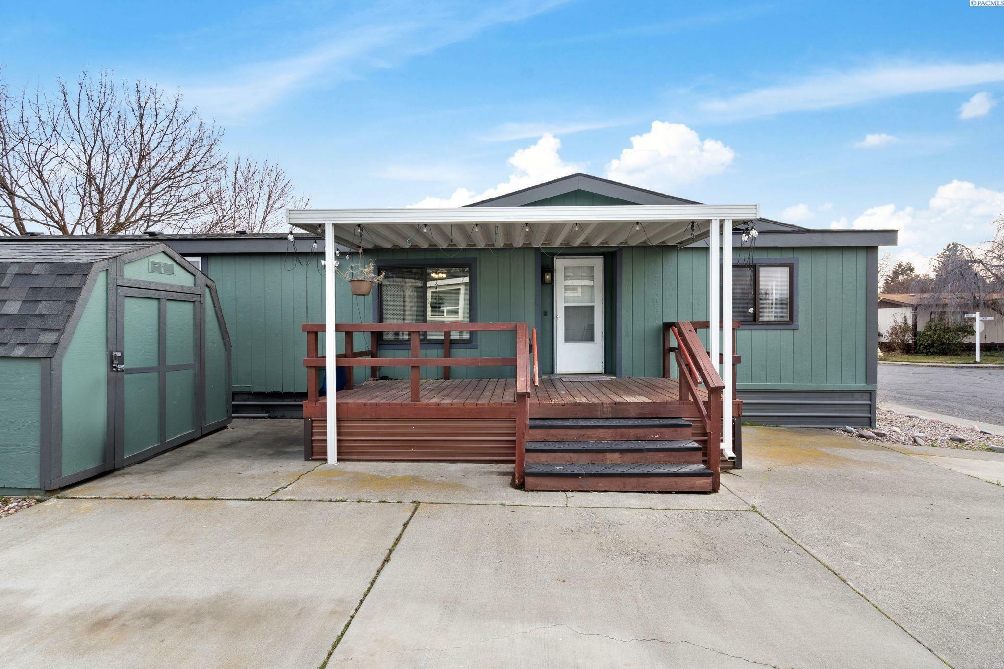 Property Photo:  42 Mercury Dr 42  WA 99354 