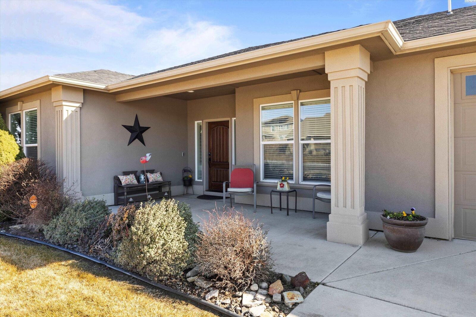 Property Photo:  4806 Indian Ridge Dr  WA 99301-4434 