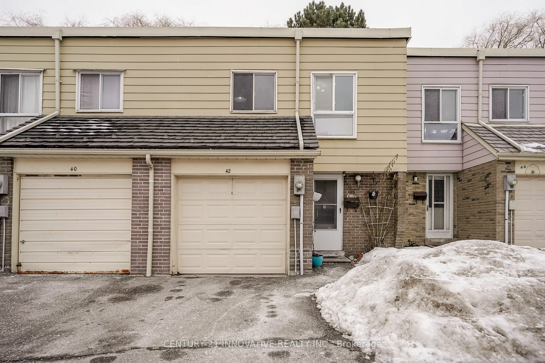 Photo de la propriété:  42 Elsa Vine Way 143  ON M2J 4H9 