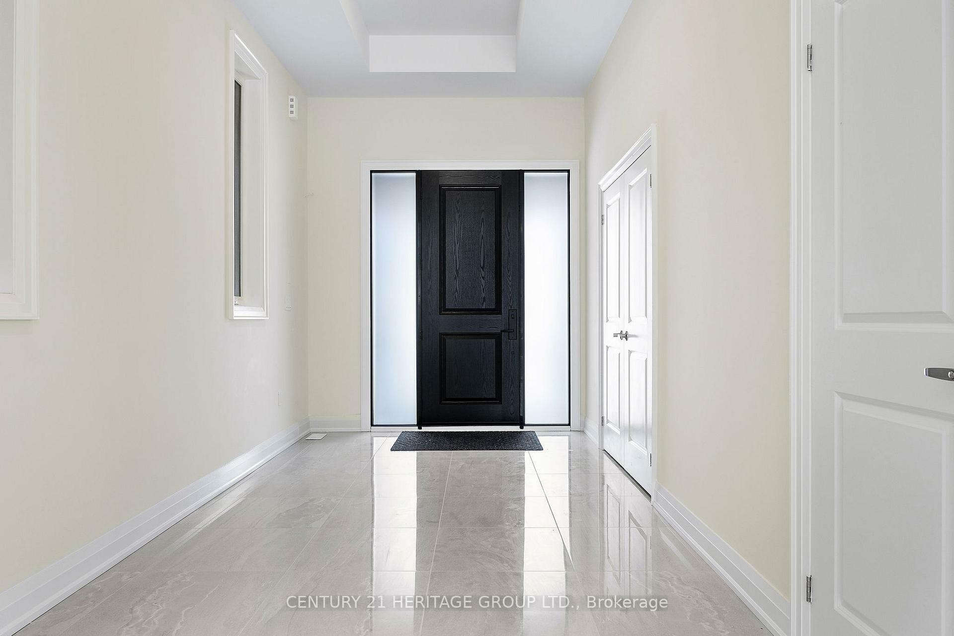 Photo de la propriété: 157 Snively Street ON L4E 3E9