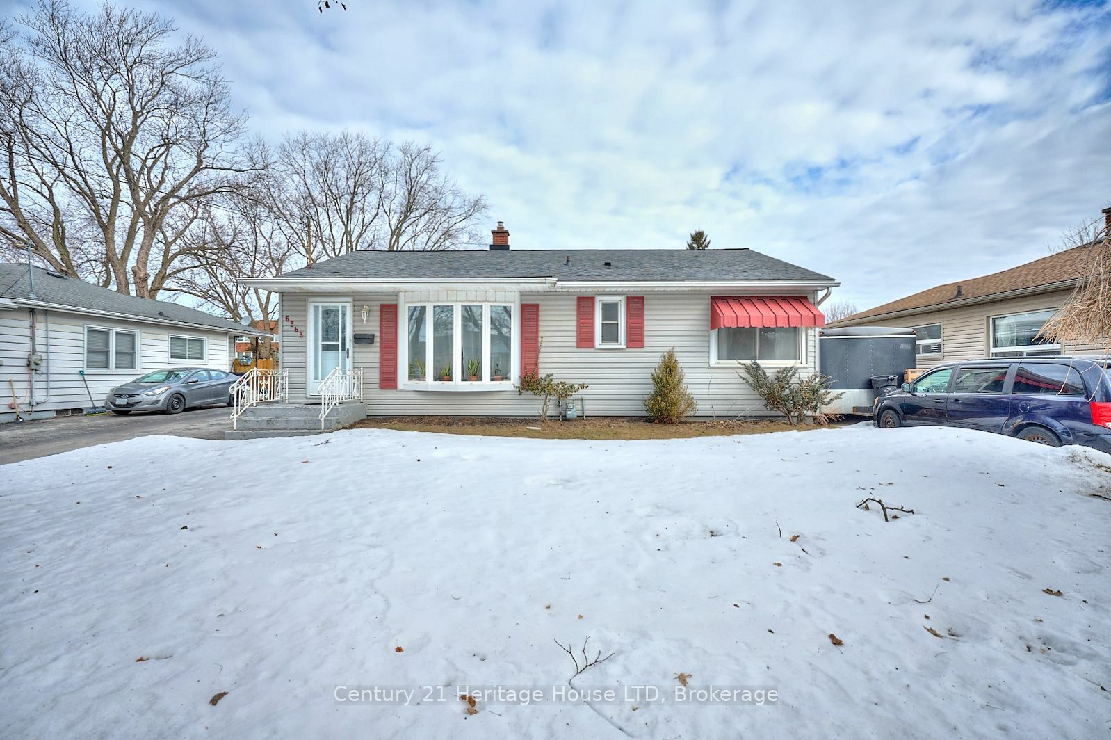 Property Photo:  6383 Burdette Dr  ON L2E 5H1 