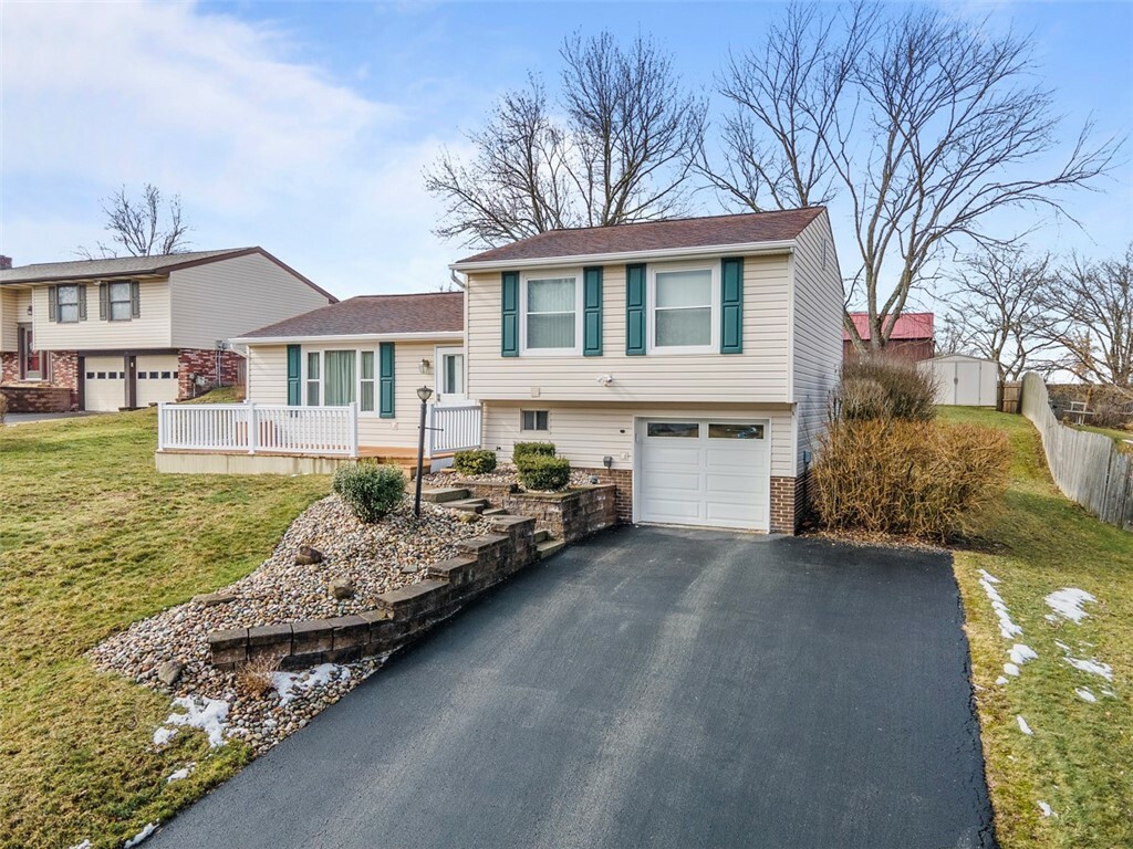 Property Photo:  65 Greenleaf Drive  PA 15024 