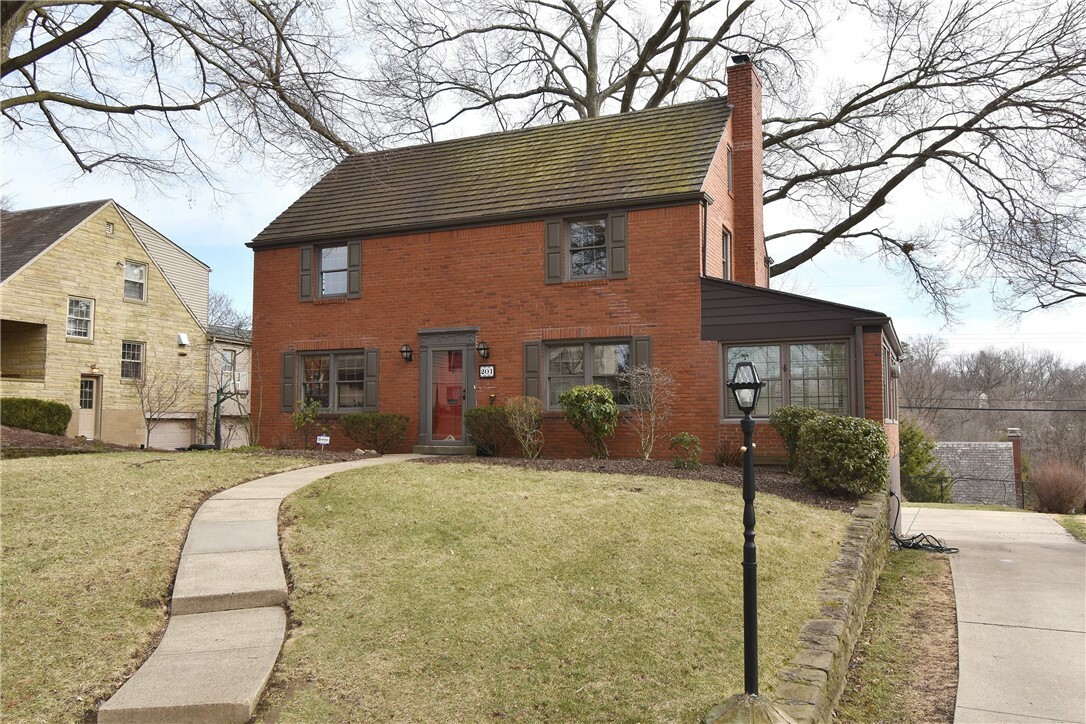 Property Photo:  201 Vernon Drive  PA 15228 