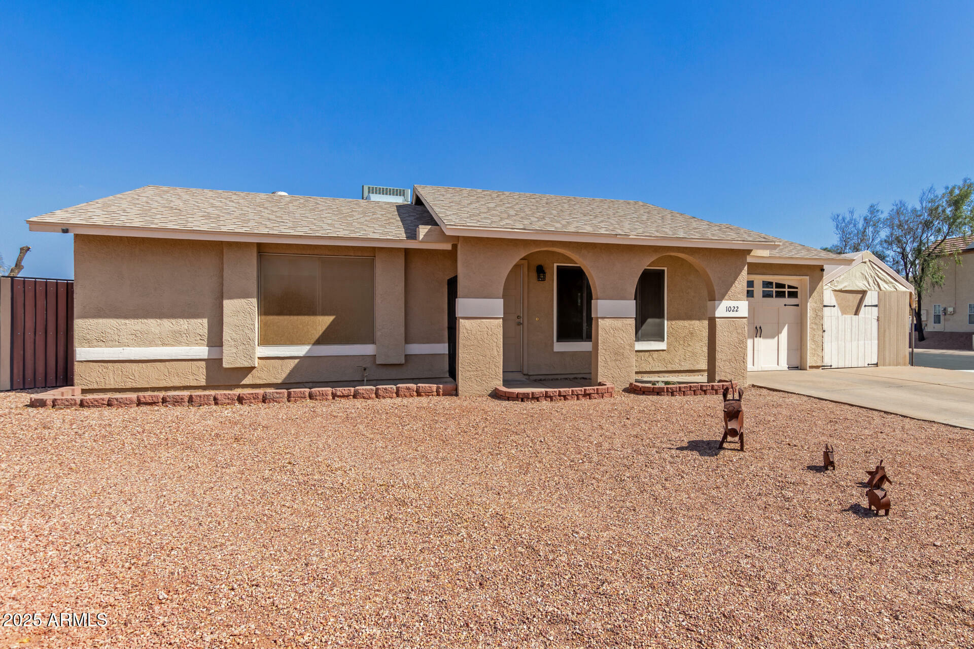 Property Photo:  1022 W Watson Drive  AZ 85283 