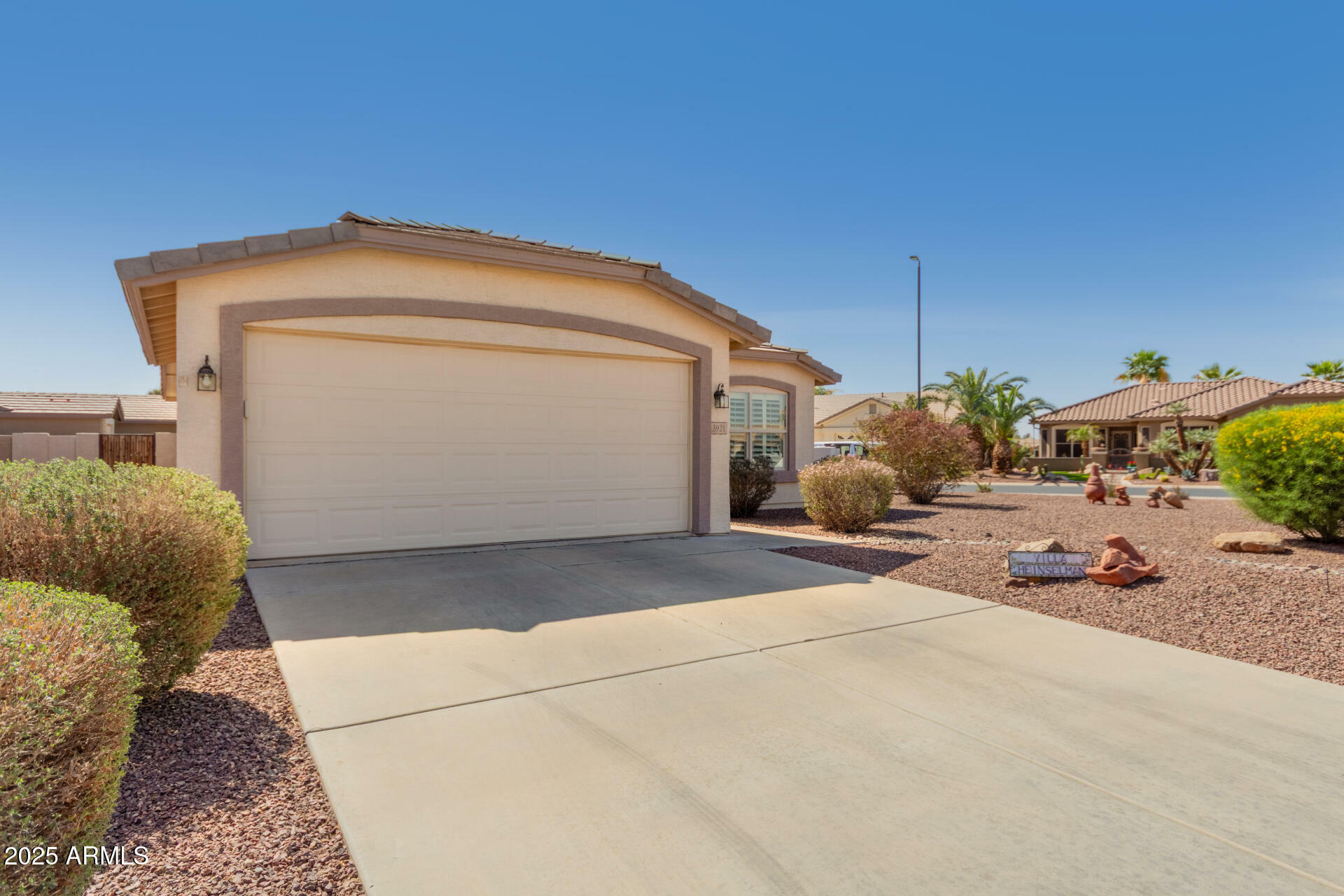 Property Photo:  3921 E Runaway Bay Place  AZ 85249 