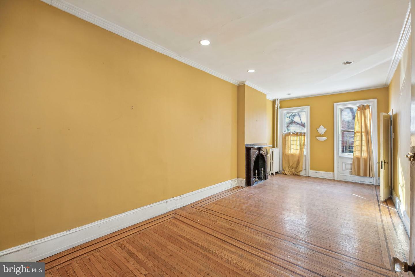 Property Photo: 319 S 18th Street PA 19103