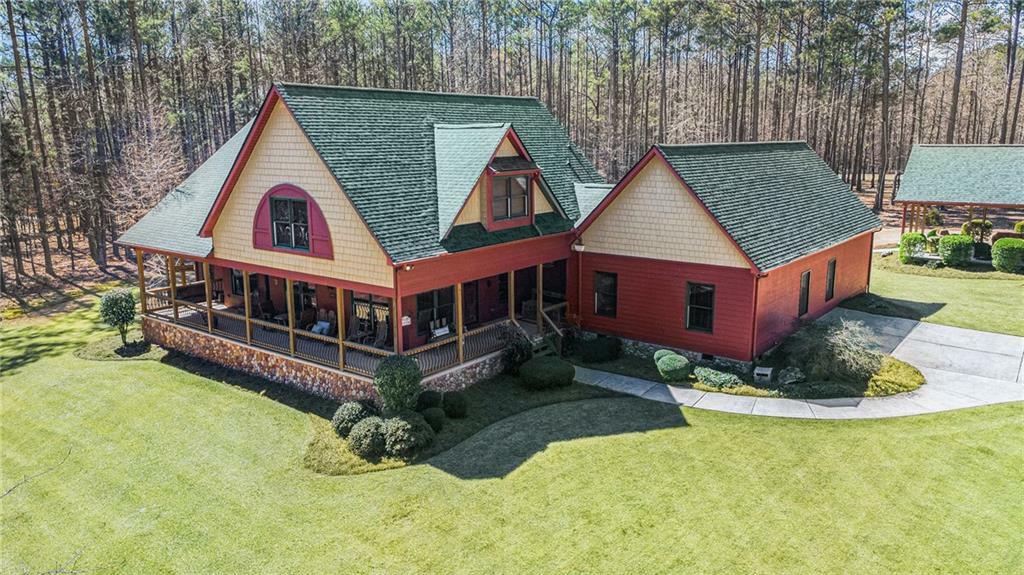 Property Photo: 430 Moccasin Gap Road GA 30233