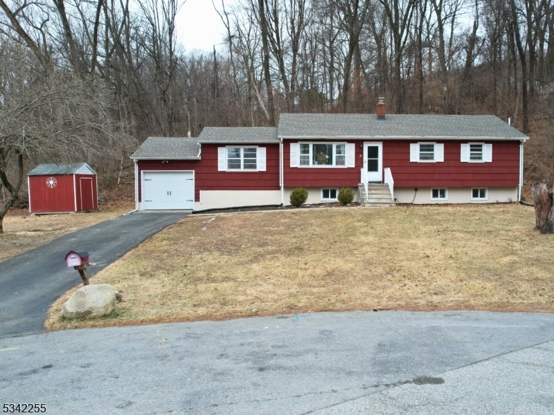 Property Photo: 3 Susan Ct NJ 07462