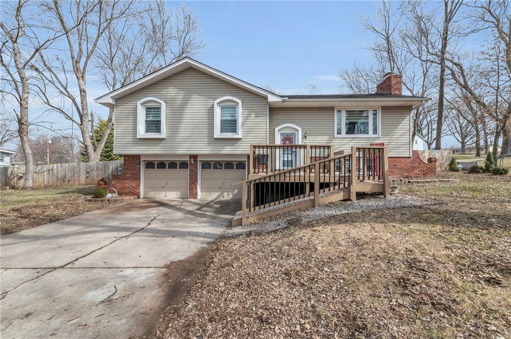 6709 NW Hilldale Drive  Kansas City MO 64151 photo