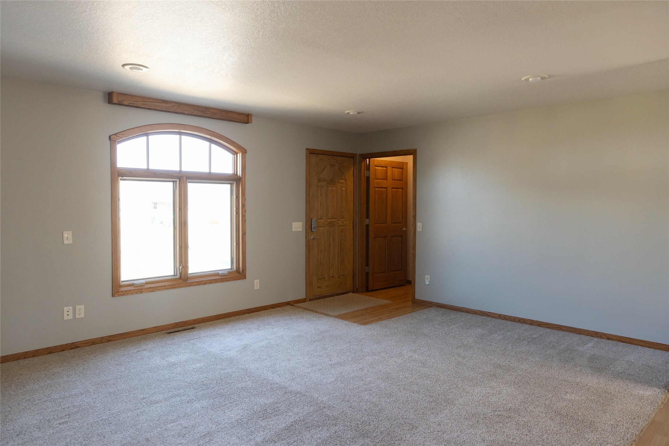 Property Photo:  61 Brook Circle  IA 50219 