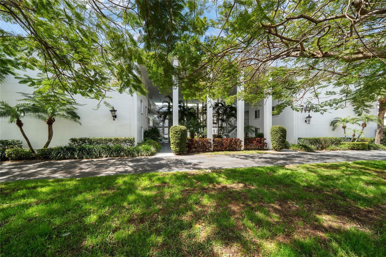 Property Photo:  50 Harbor View Lane 24  FL 33770 