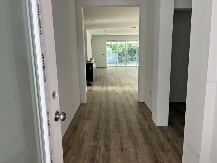 Property Photo: 217 S Shade Avenue FL 34237