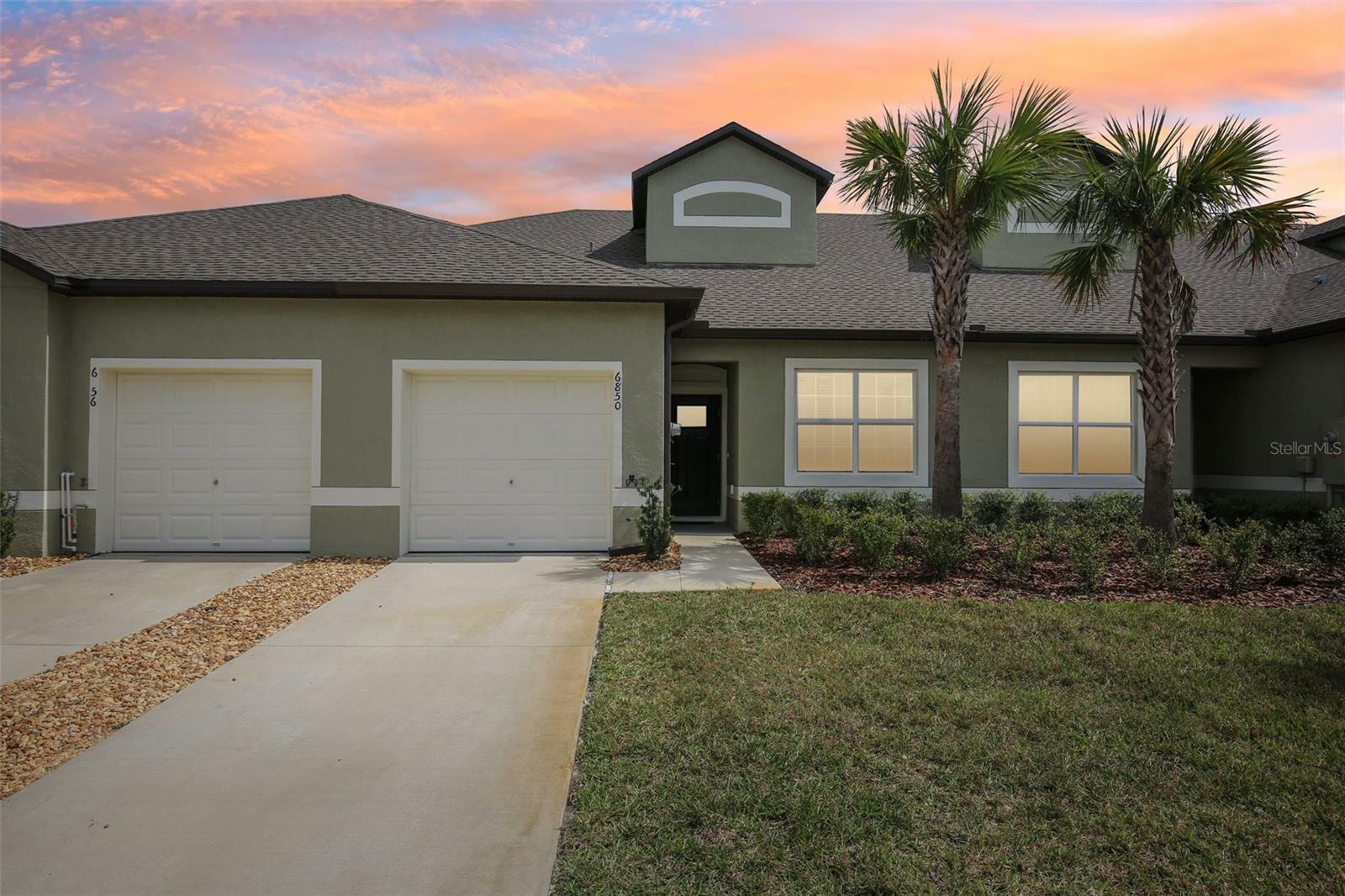 Property Photo:  6850 Ripple Pond Loop  FL 33541 