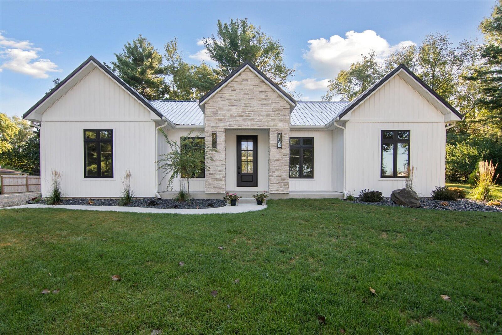 Property Photo:  235 Steves Scenic Drive  MI 49246 