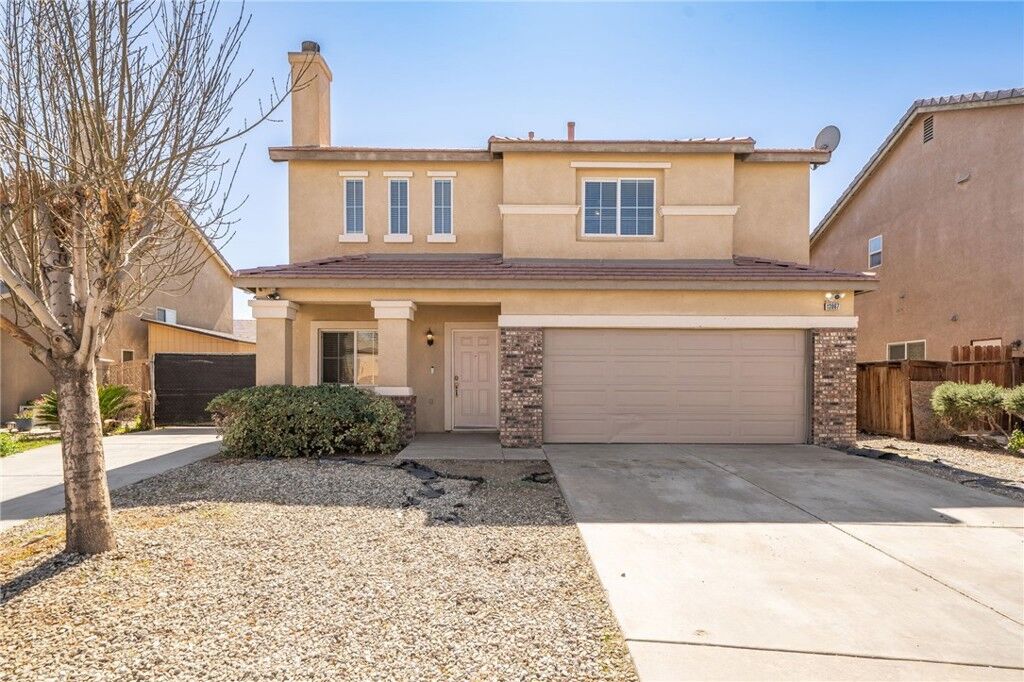 Property Photo:  13967 Estate Way  CA 92394 