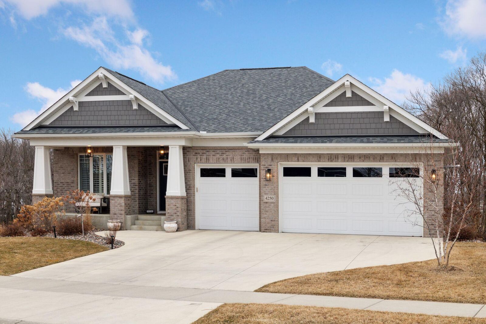 Property Photo:  4250 Creekside Way  MN 55331 