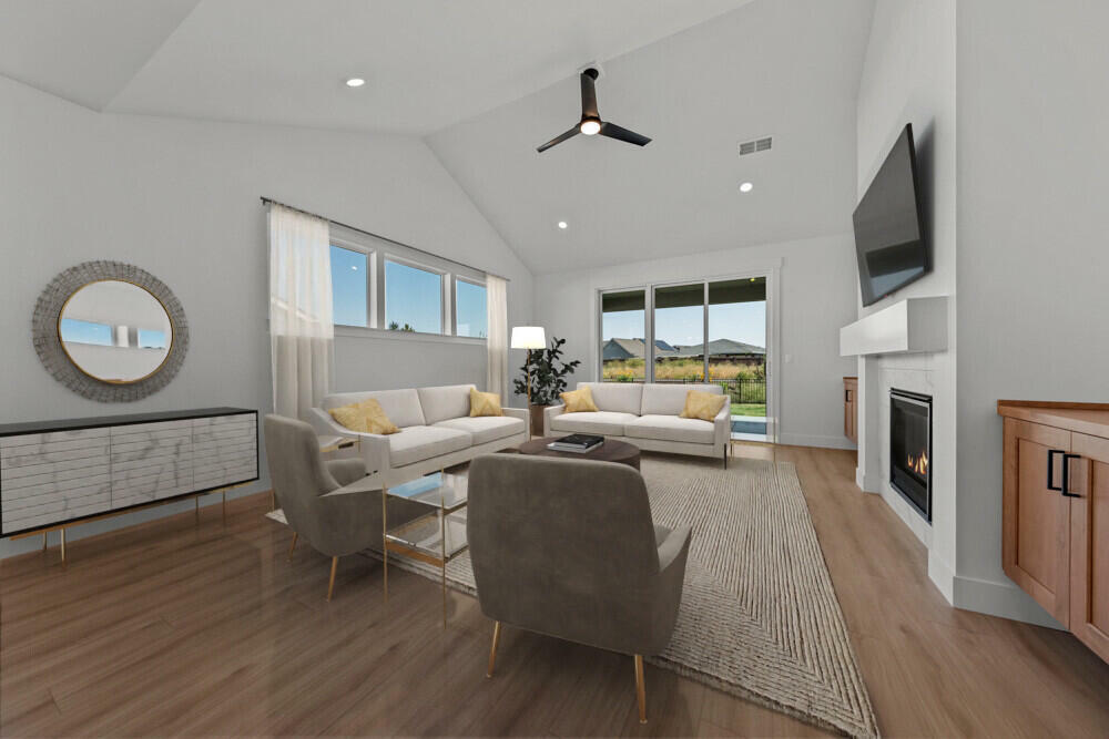 Property Photo: 1326 NE Whistle Way OR 97754