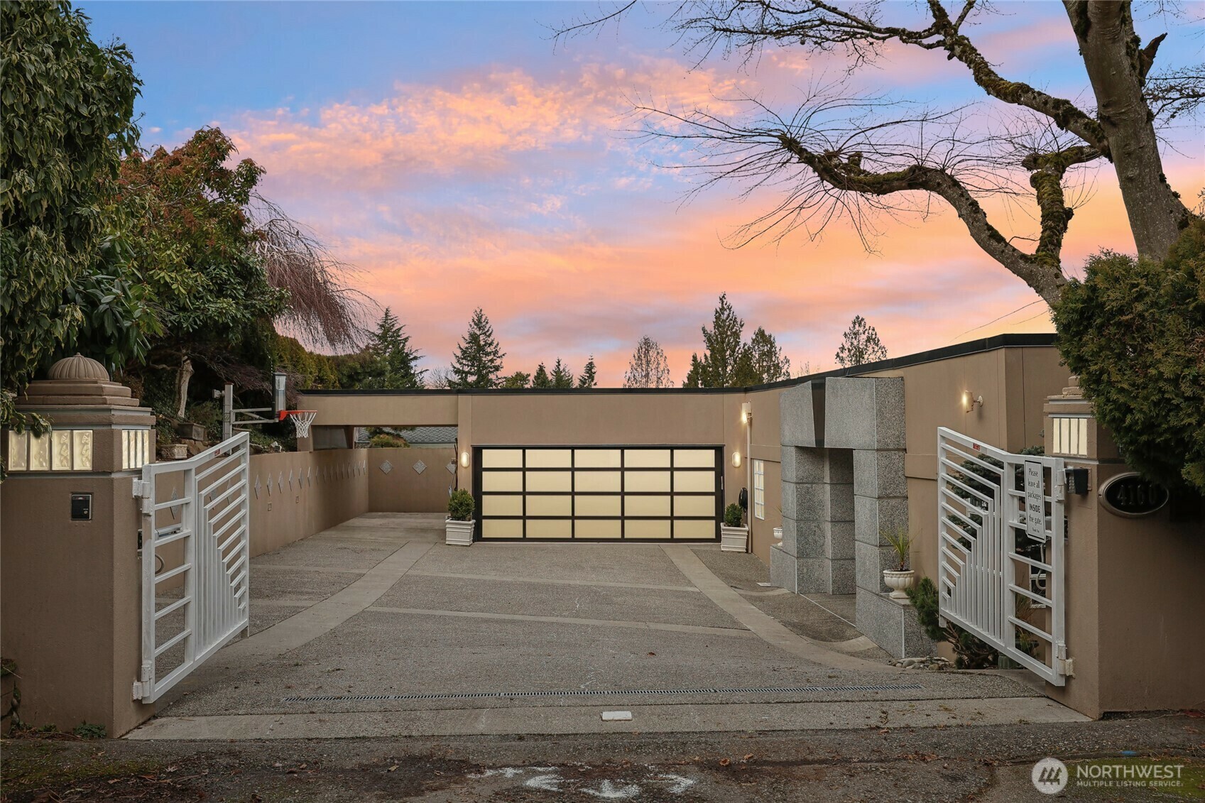 Property Photo: 4160 Crestwood Place WA 98040