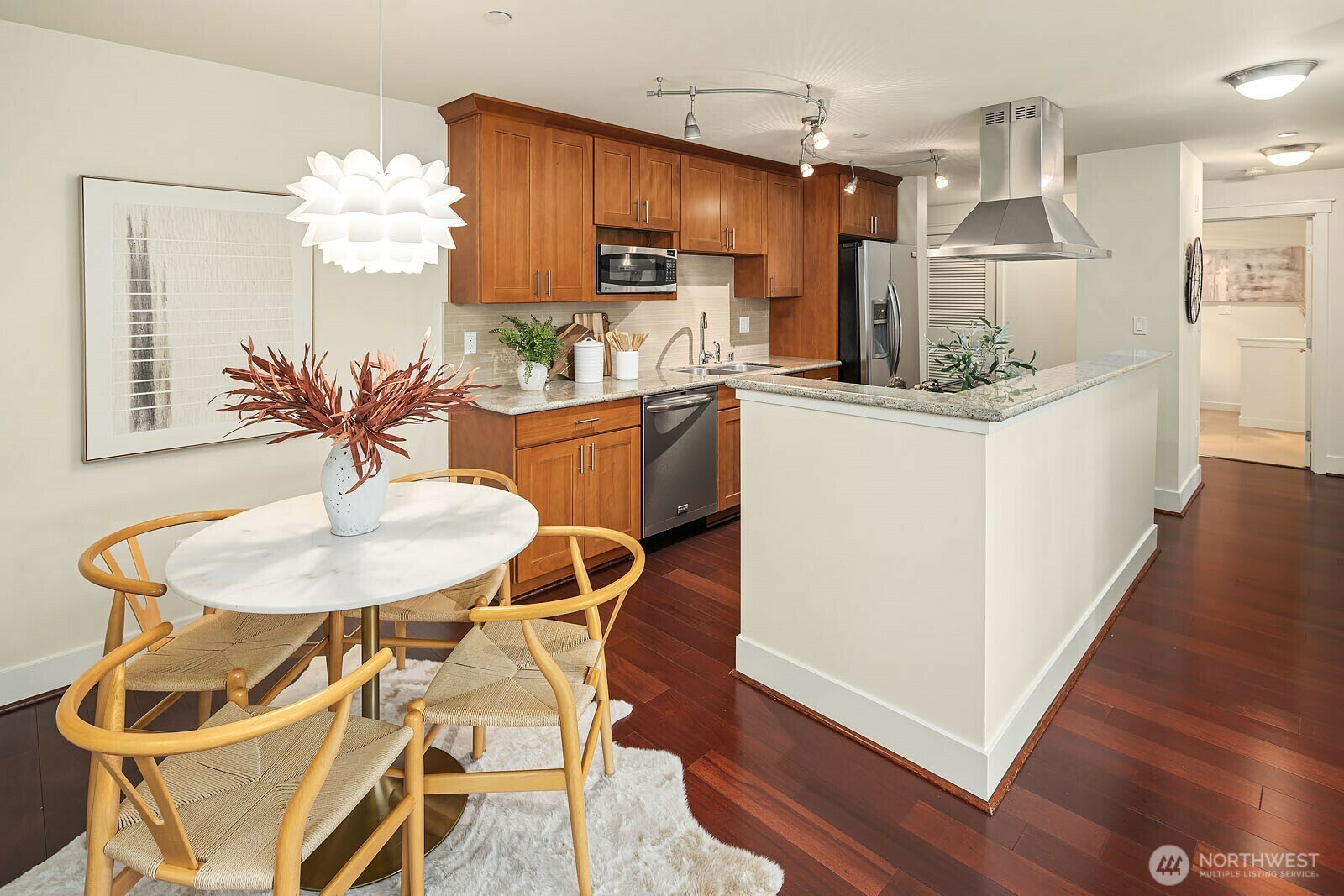Property Photo: 3208 81st Place SE D102 WA 98040
