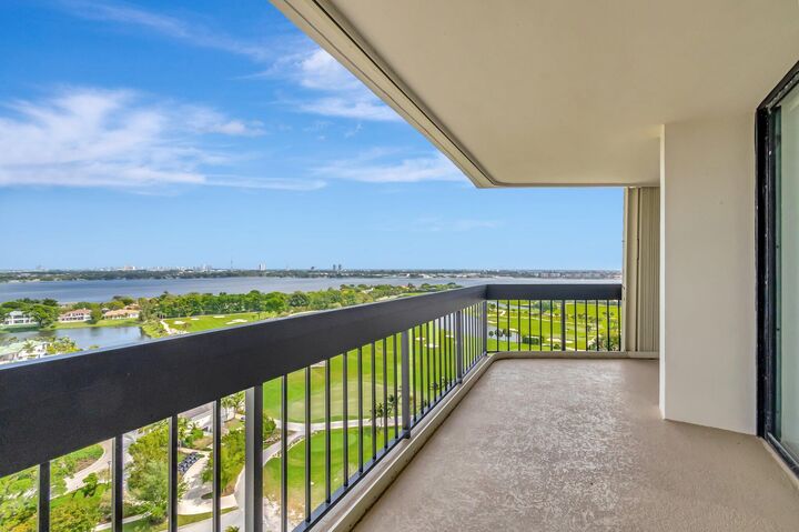 Property Photo: 2400 Presidential Way 1903 FL 33401