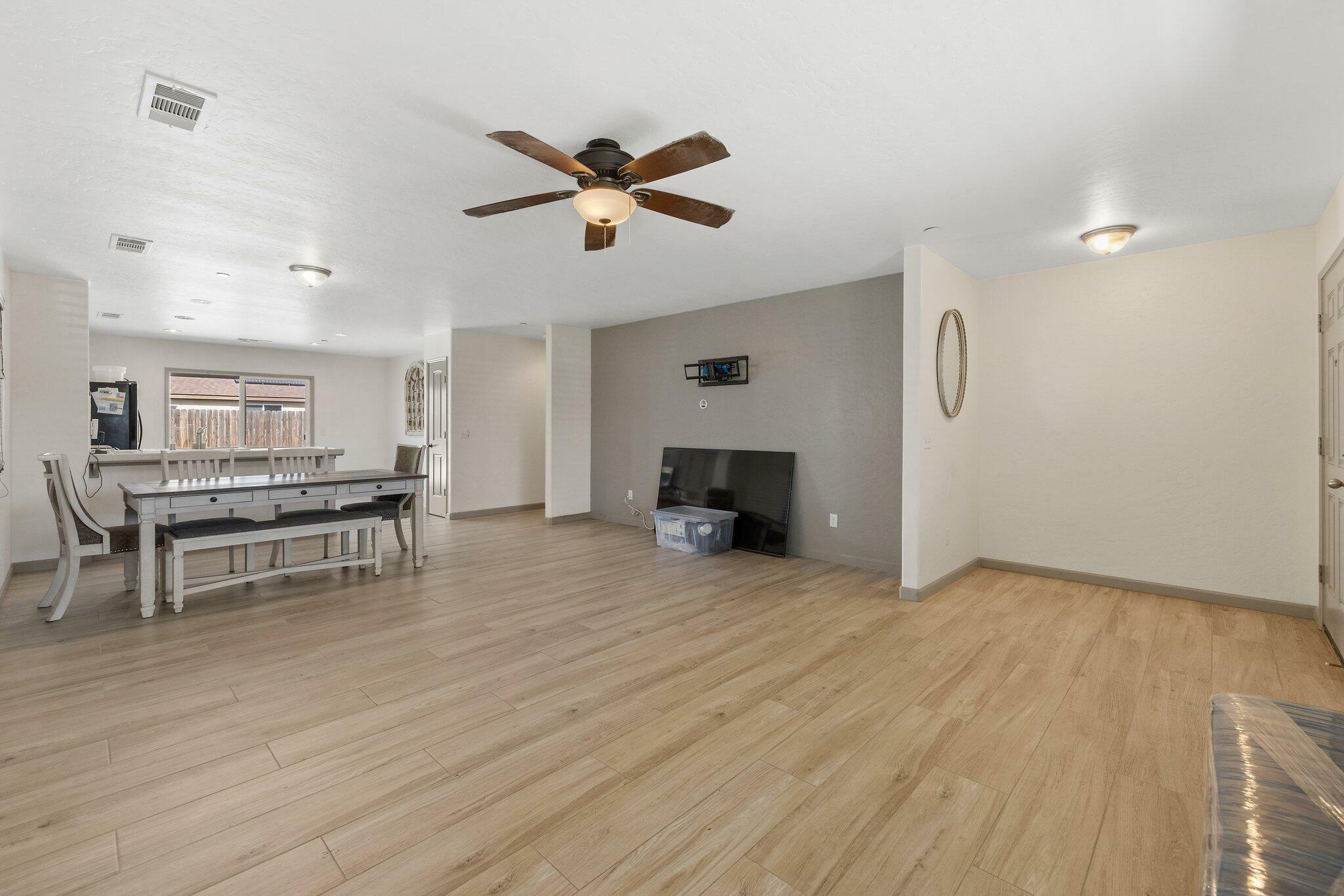 Property Photo:  1838 Santa Cruz Drive  CA 93274 