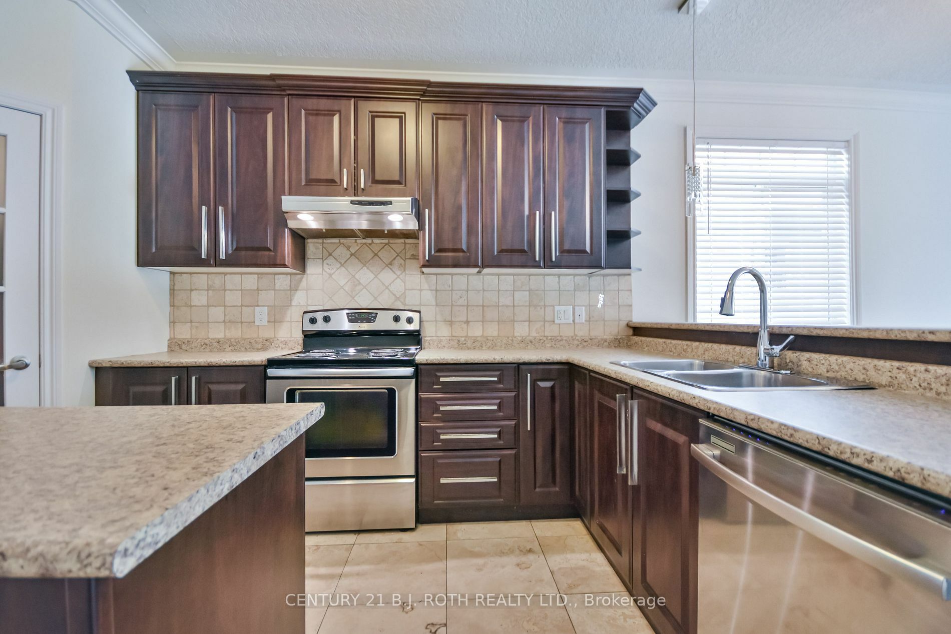 Property Photo:  49 Athabaska Rd  ON L4N 8E8 