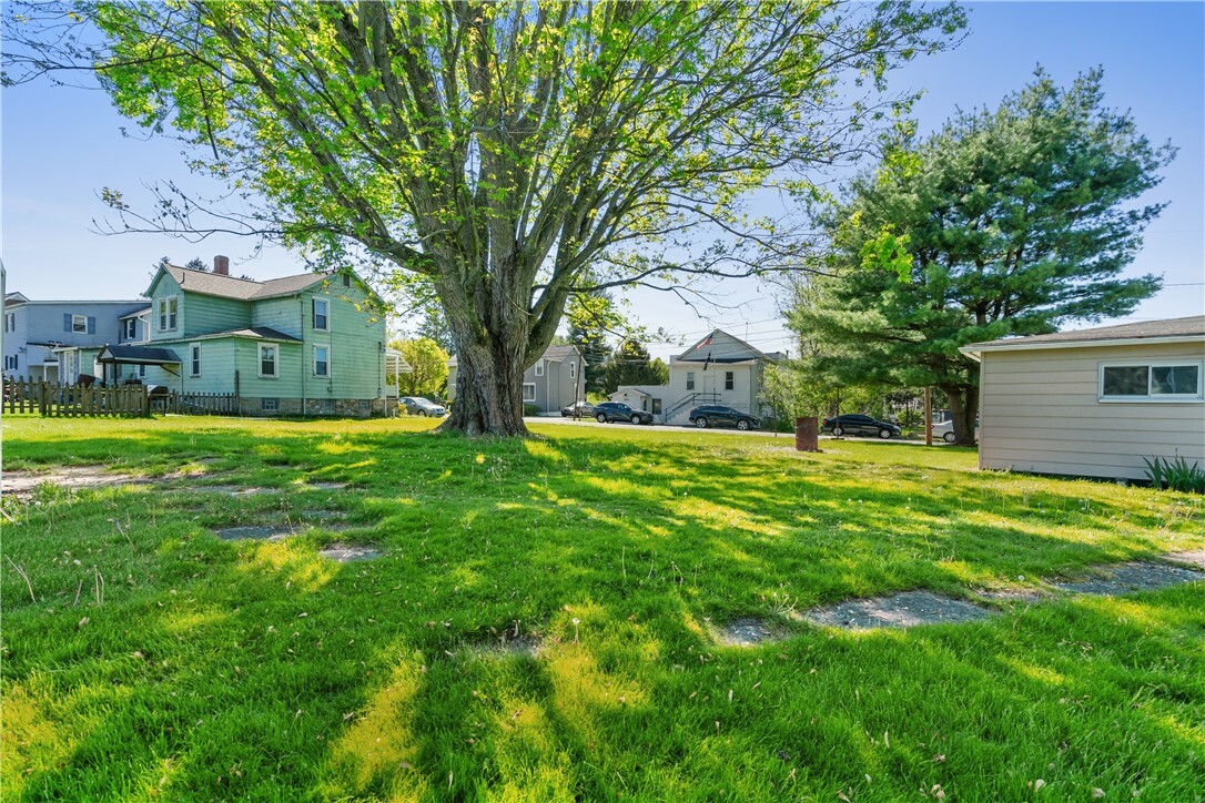 Property Photo: 1402 Latrobe Derry Road PA 15661