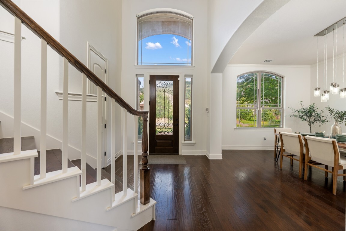 Property Photo: 606 Anfield Circle TX 78738