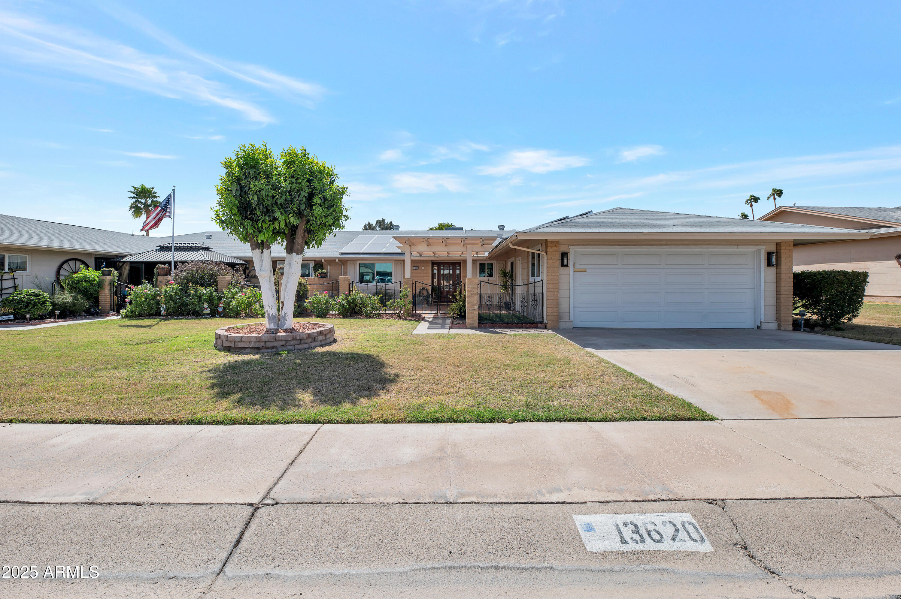 Property Photo: 13620 N Hawthorn Drive AZ 85351