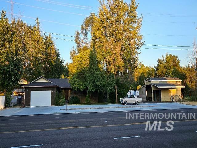 Property Photo: 3550 S Cole Rd ID 83709
