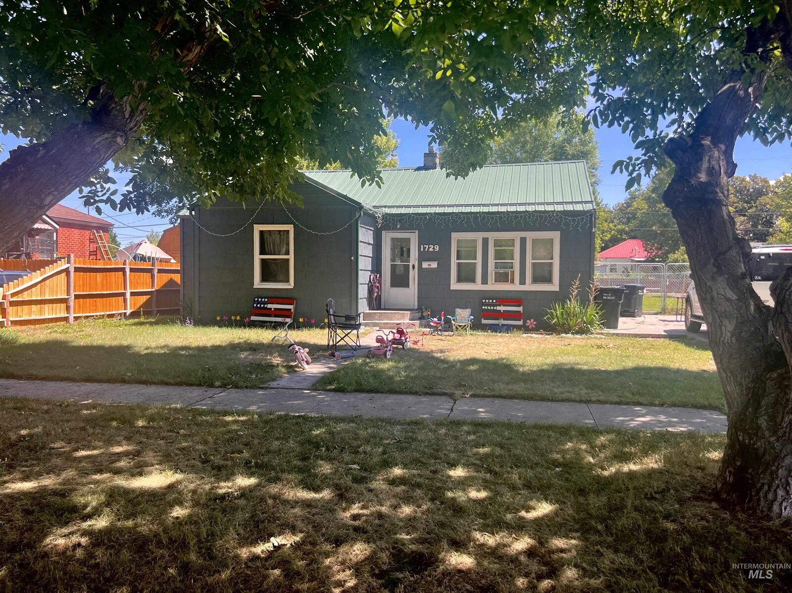 Property Photo: 1729 Yale Ave ID 83318