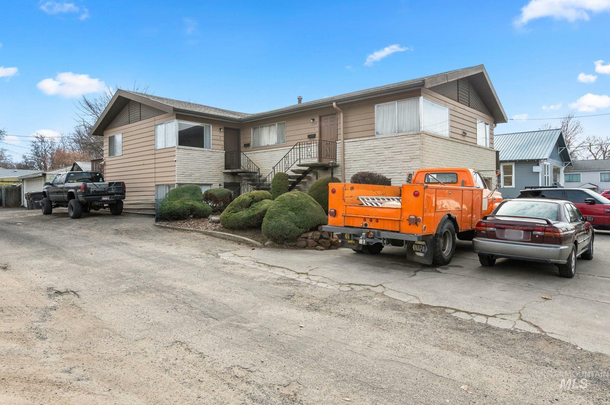 Property Photo: 1019 8th Street ID 83501