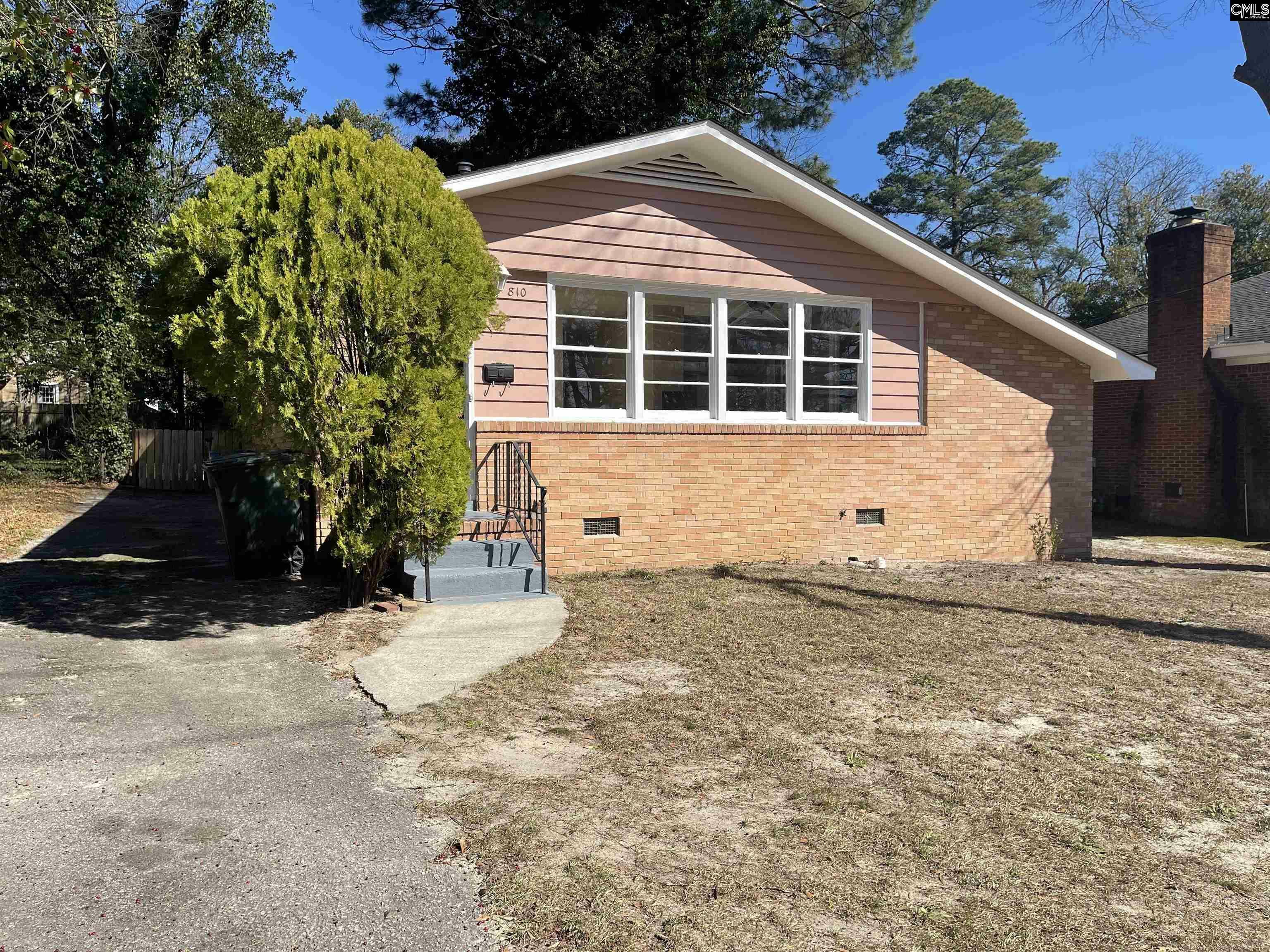 Property Photo:  810 S Woodrow  SC 29205 