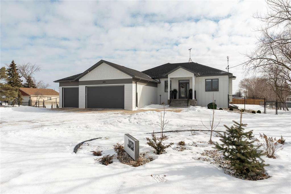 1070 Lyons Street  Headingley MB R4H 1J9 photo