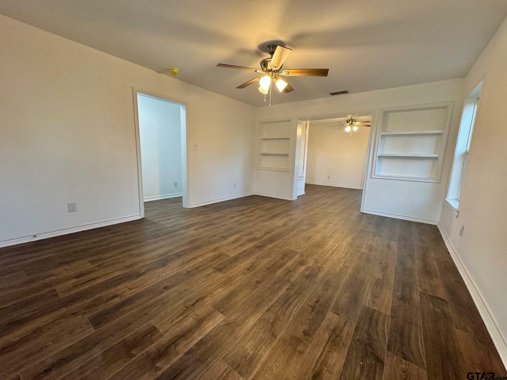 Property Photo: 140 S Green TX 75765