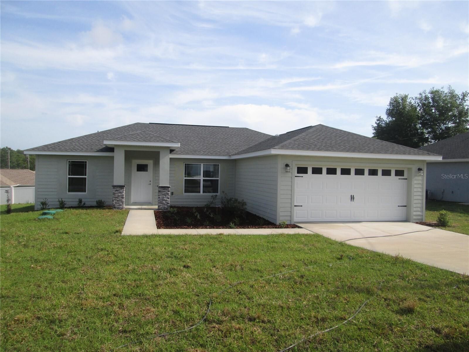 Property Photo: 9455 SE 152nd Place FL 34491