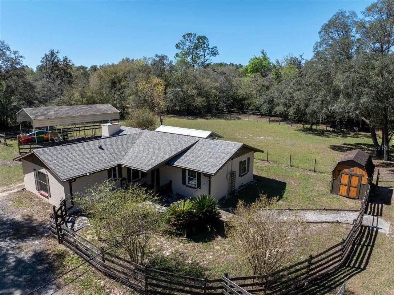 Property Photo:  9382 Wild Horse Trail  FL 34601 
