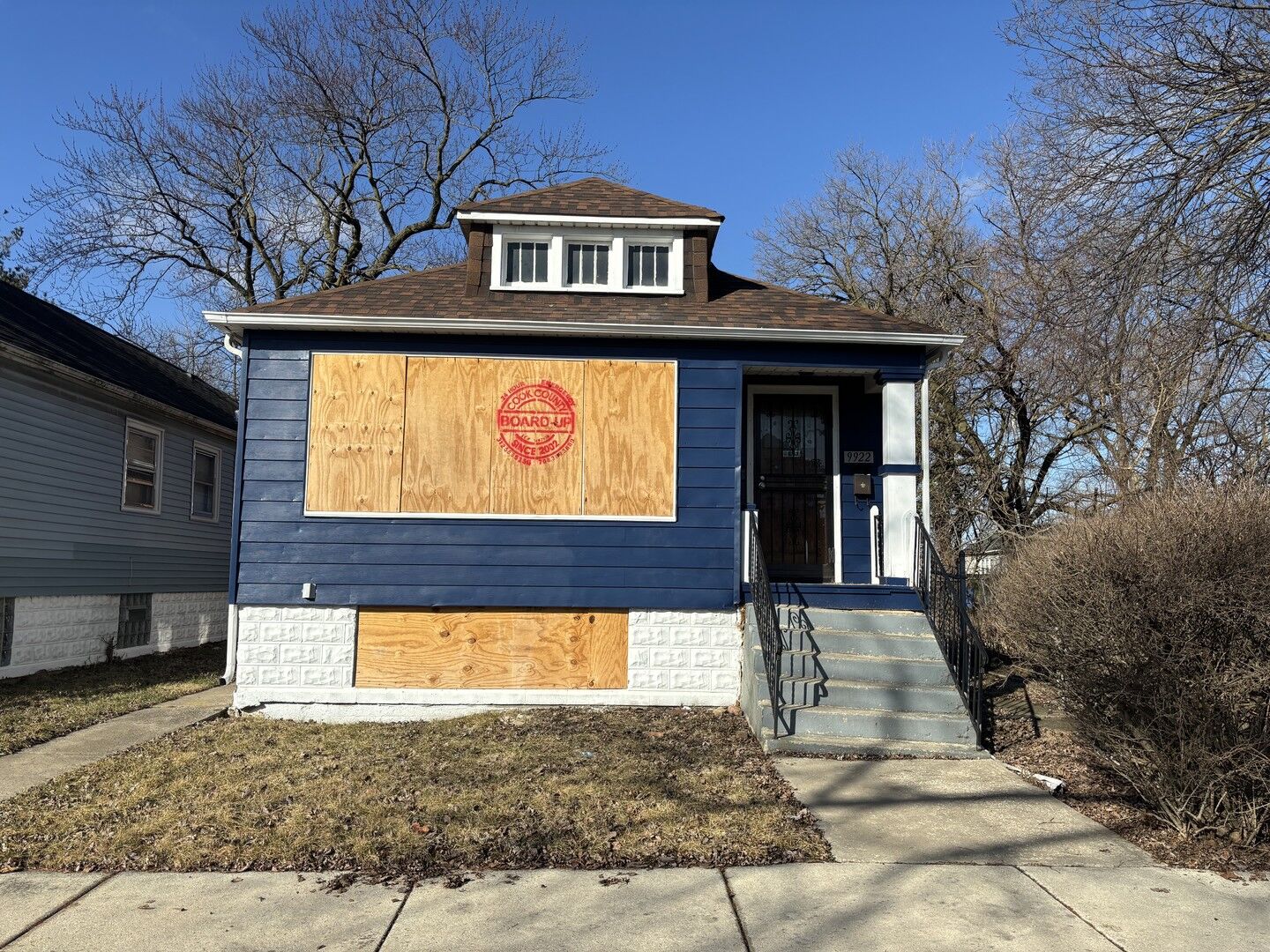 Property Photo: 9922 S Perry Avenue IL 60628