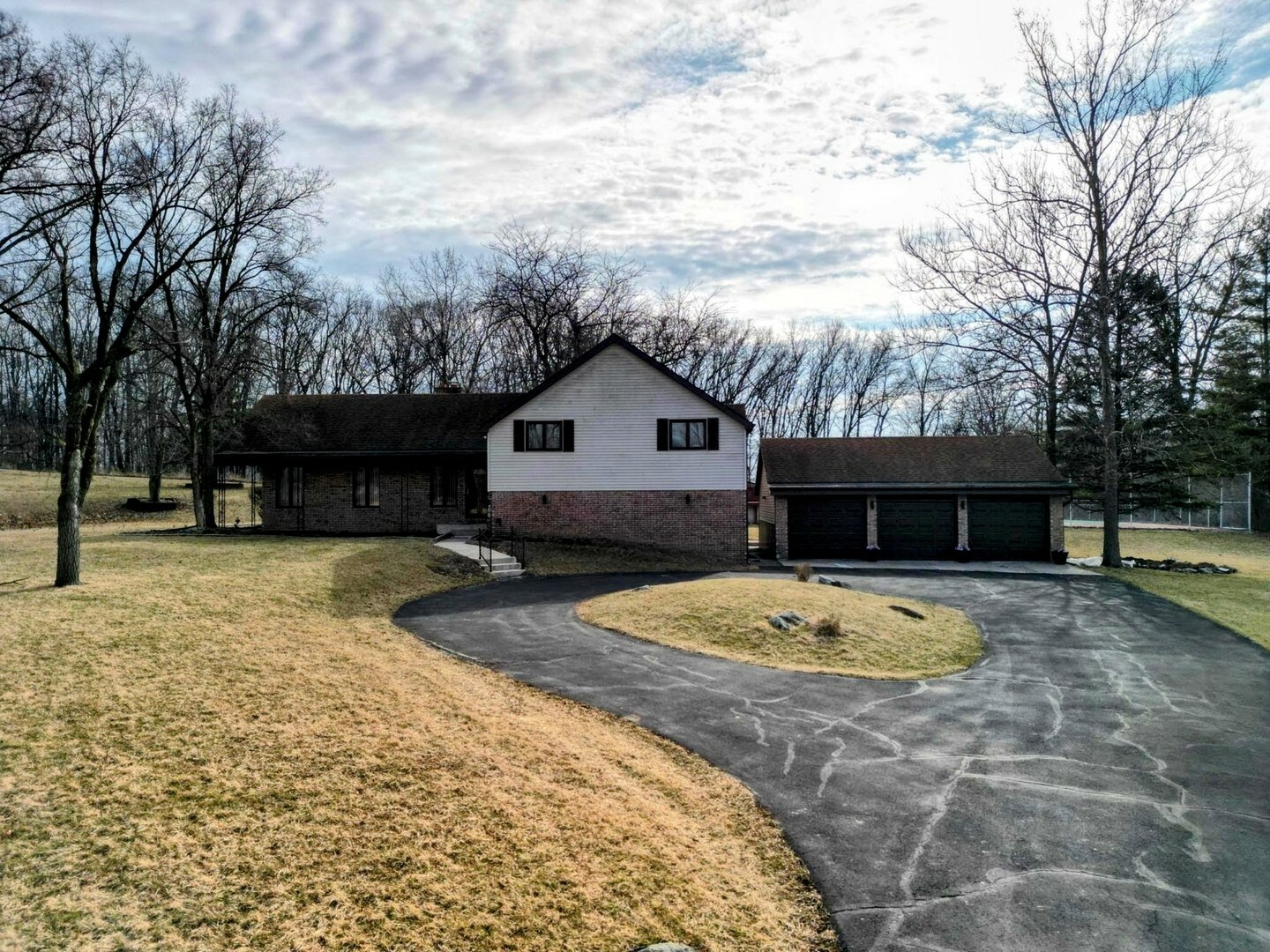 Property Photo:  3317 E Buried Oak Drive  IL 60417 