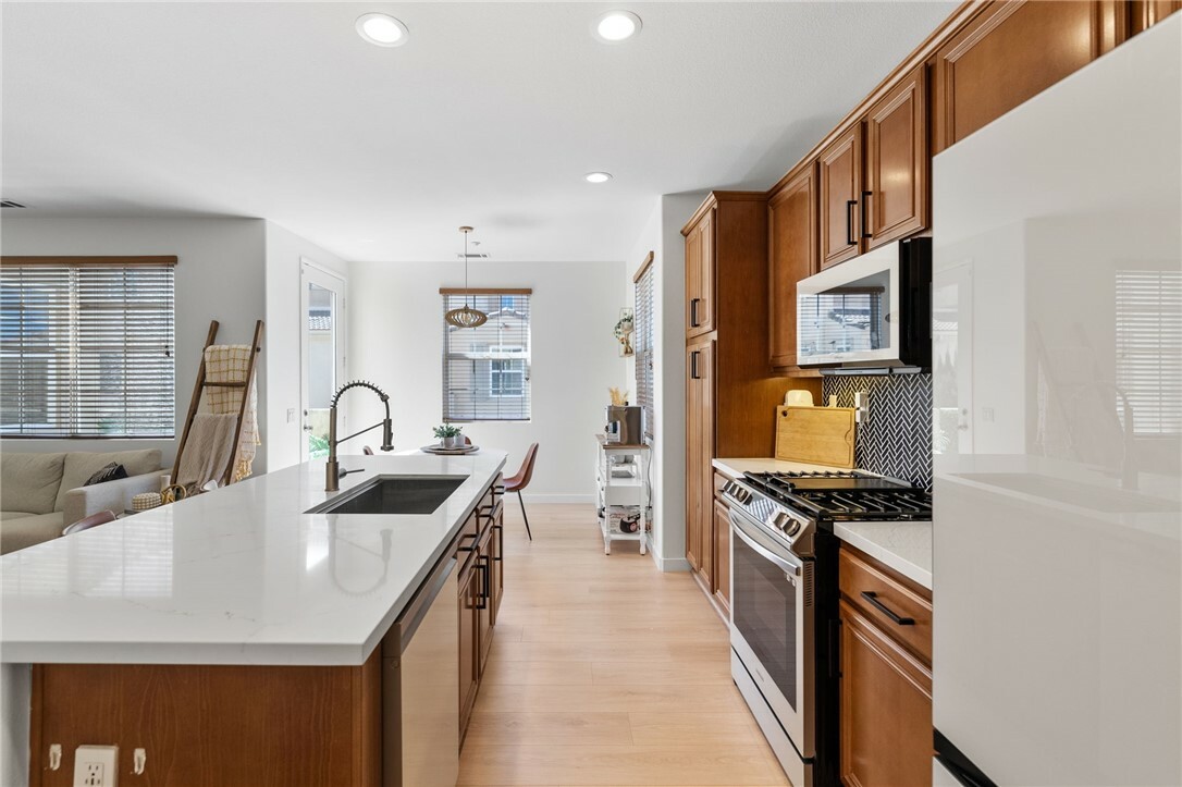 31139 Black Maple Drive 56  Temecula CA 92592 photo