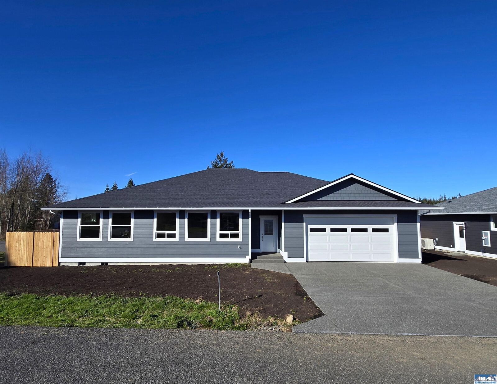 Property Photo:  13 Kates Ct  WA 98362
