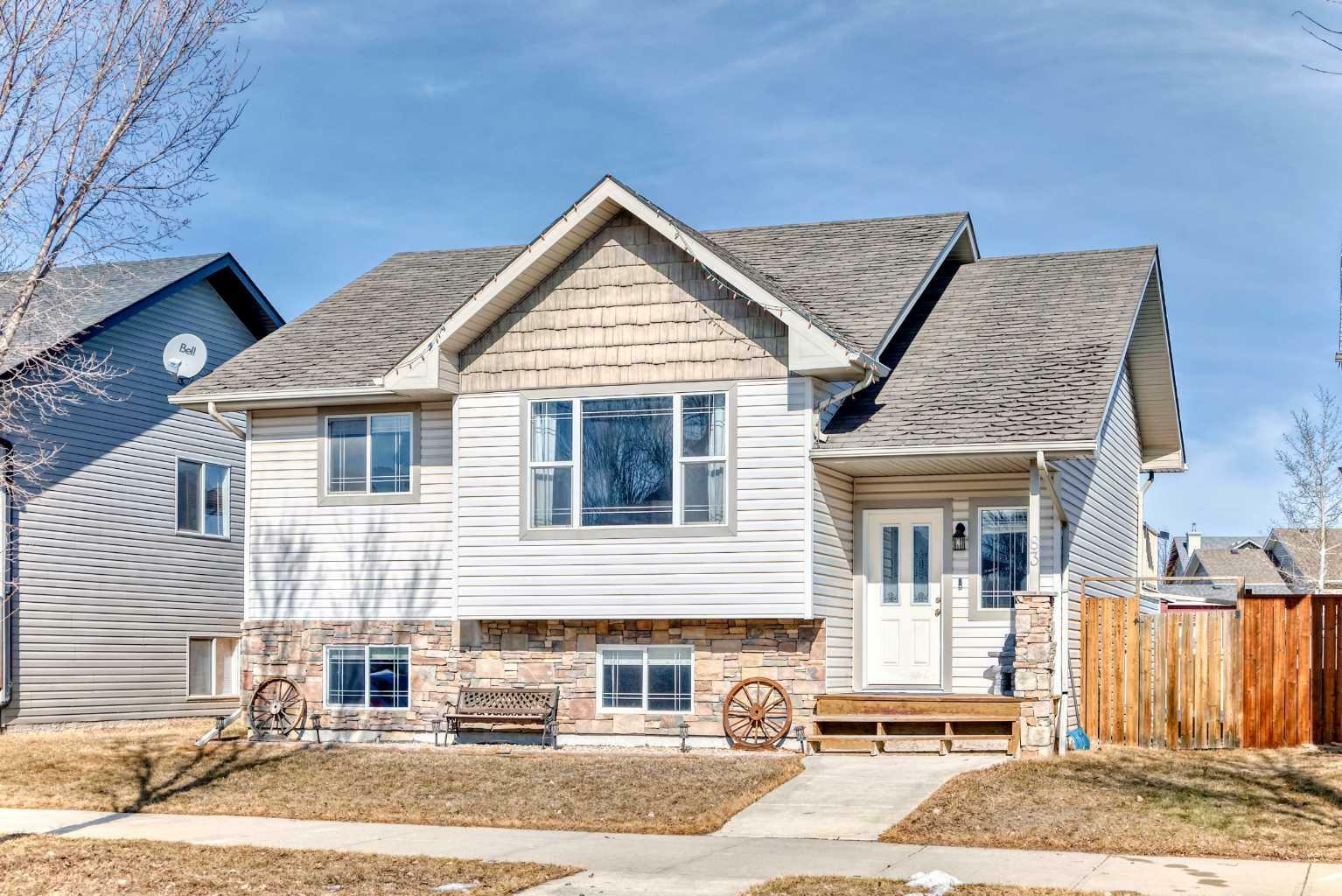 Property Photo: 83 Inglewood Drive AB T4R 0B2