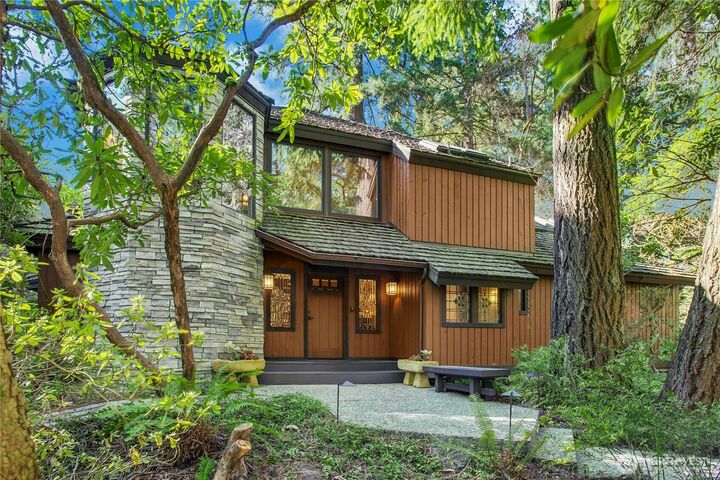 1815  102nd Place SE  Bellevue WA 98004 photo