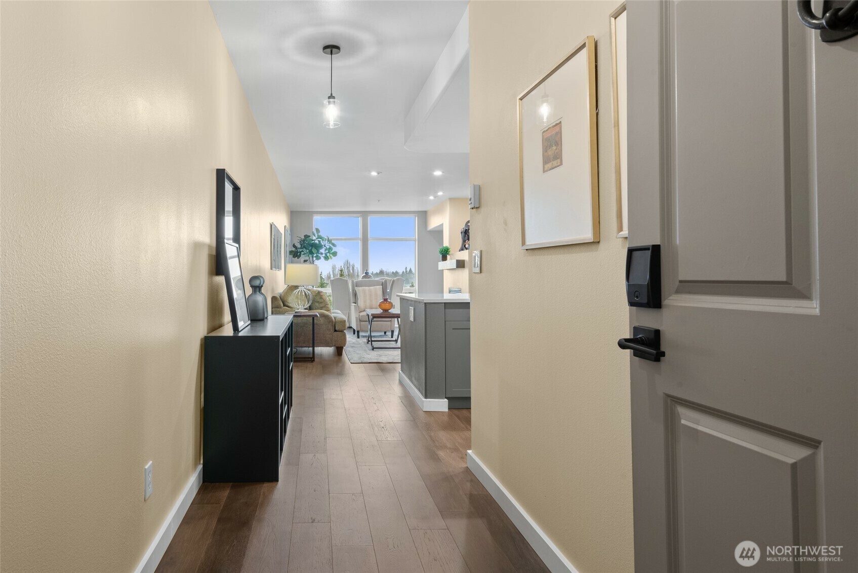 Property Photo: 3221 SW Avalon Way 206 WA 98126