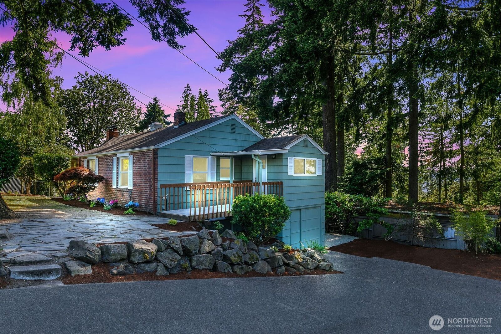 Property Photo:  14995  22nd Avenue SW  WA 98166 
