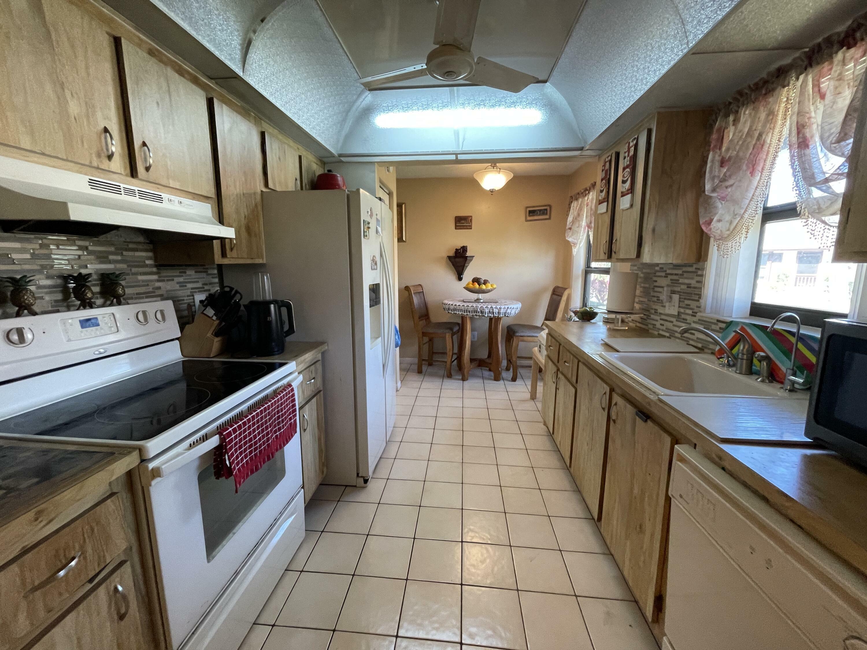 Property Photo: 6302 Tall Cypress Circle FL 33463