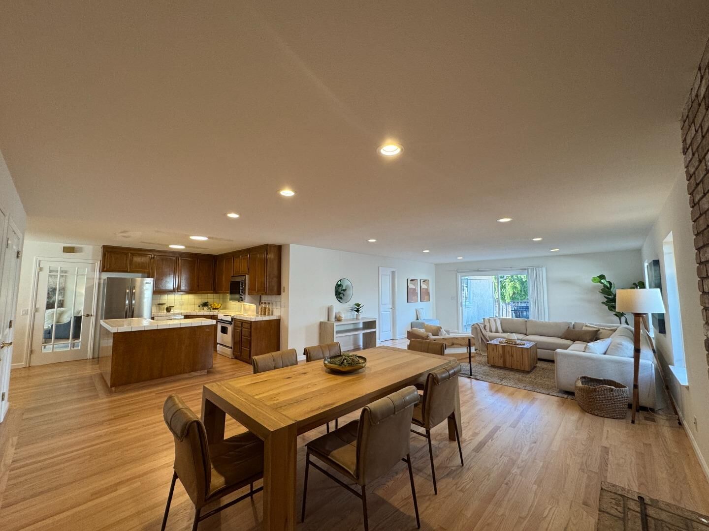 Property Photo:  651 Spruce Street  CA 94019 