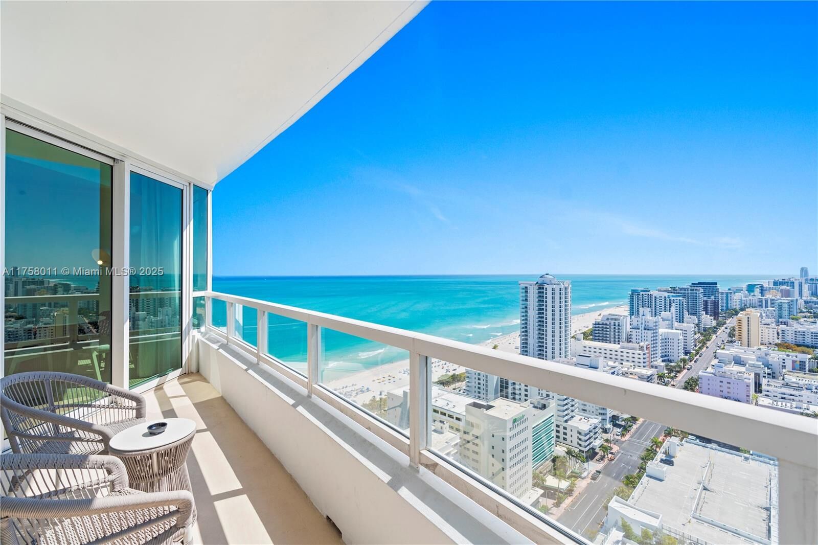 Property Photo: 4401 Collins Ave 3012 FL 33140