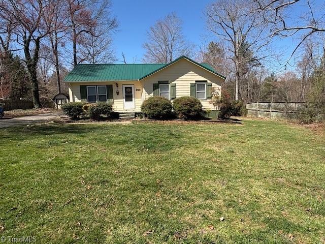 Property Photo: 208 Montieth Acres Road NC 28635