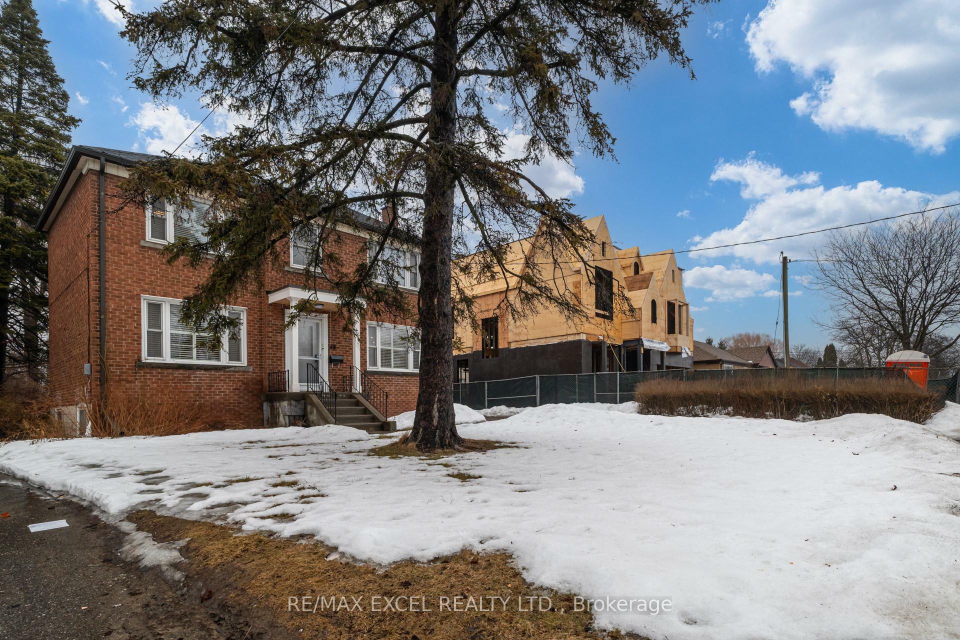Property Photo: 68 Cadillac Avenue ON M3H 1S5